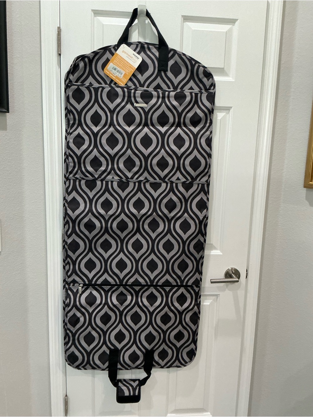 WallyBags , 52 inch garment bag NWT travel suit dresses, black grey